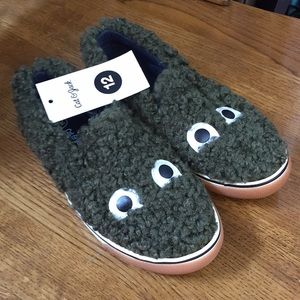 Size 12 cat &jack furry shoes